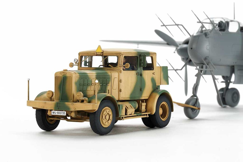 1/48 Tamiya Heavy Tractor SS-100 ( THC 32593)