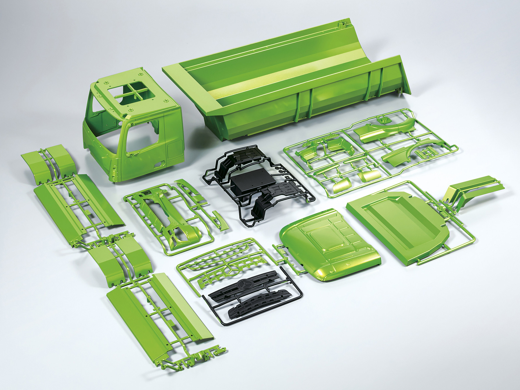 Tamiya Mercedes-Benz Arocs 4151 8x4 Tipper Truck (Candy Green Edition) ( THC 47523)