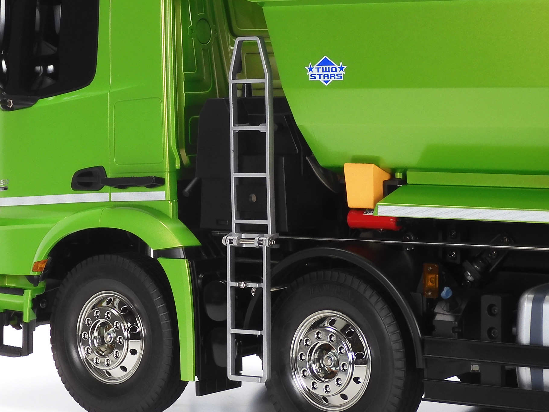 Tamiya Mercedes-Benz Arocs 4151 8x4 Tipper Truck (Candy Green Edition) ( THC 47523)