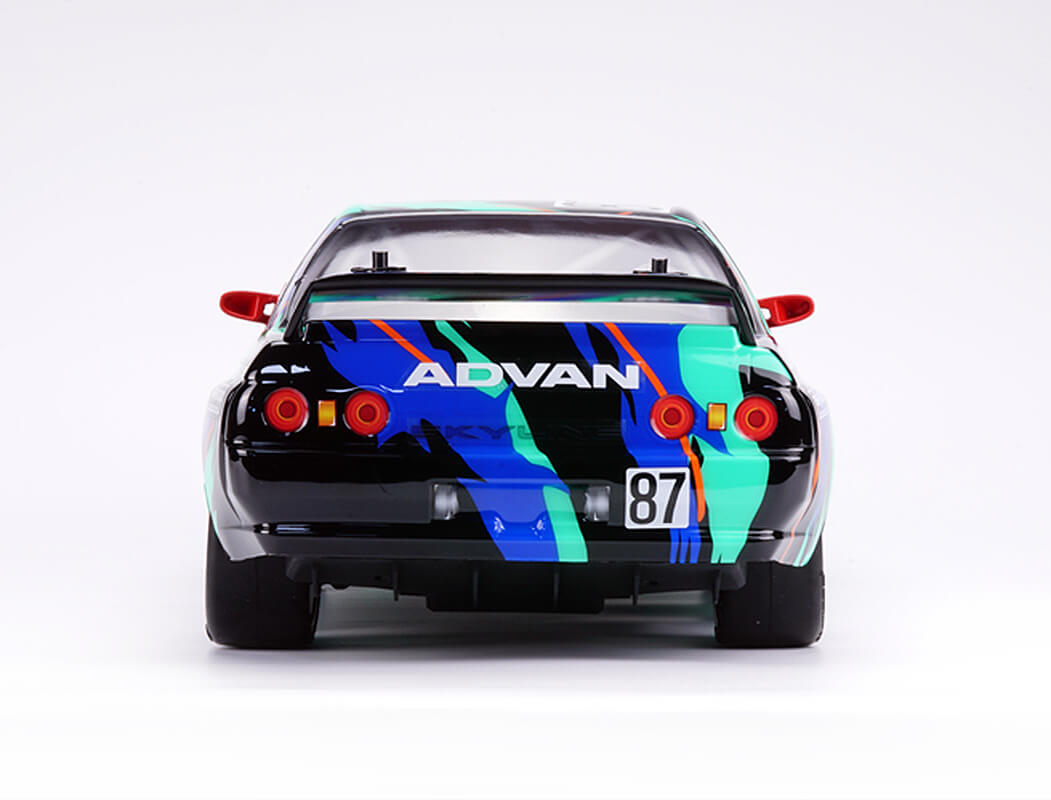 Carisma M48S HKS Skyline BNR32 GR.A 1/8 Brushless RTR (CA91368)