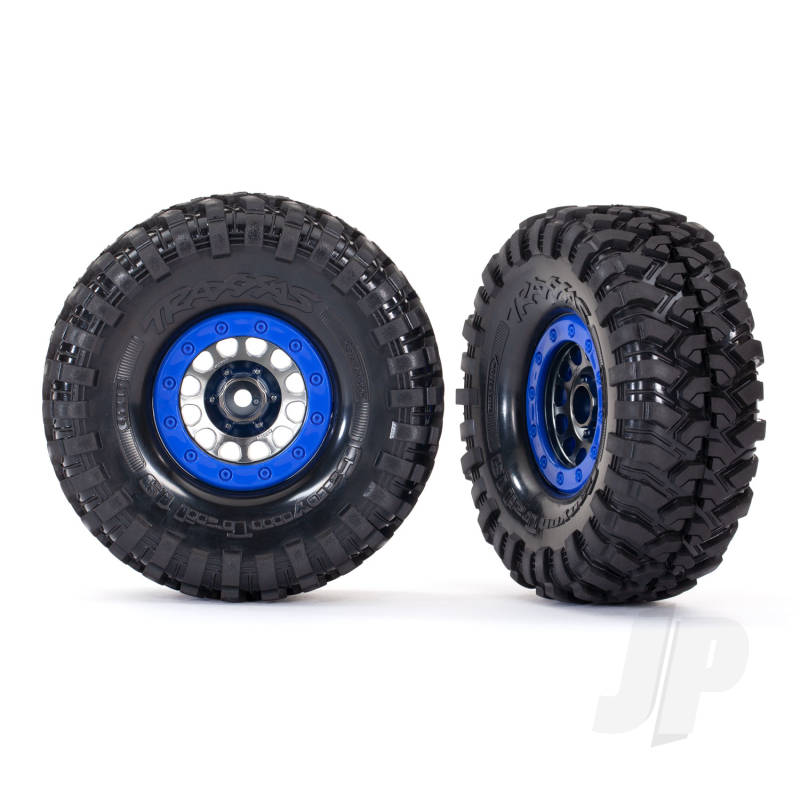 Traxxas Tyres And Wheels, Assembled, Glued (Method 105 1.9&#039; Black Chrome, Blue Beadlock Style Wheels, Canyon Trail 4.6X1.9&#039; Tyres, Foam Inserts) (1 Left, 1 Right) (TRX8182)