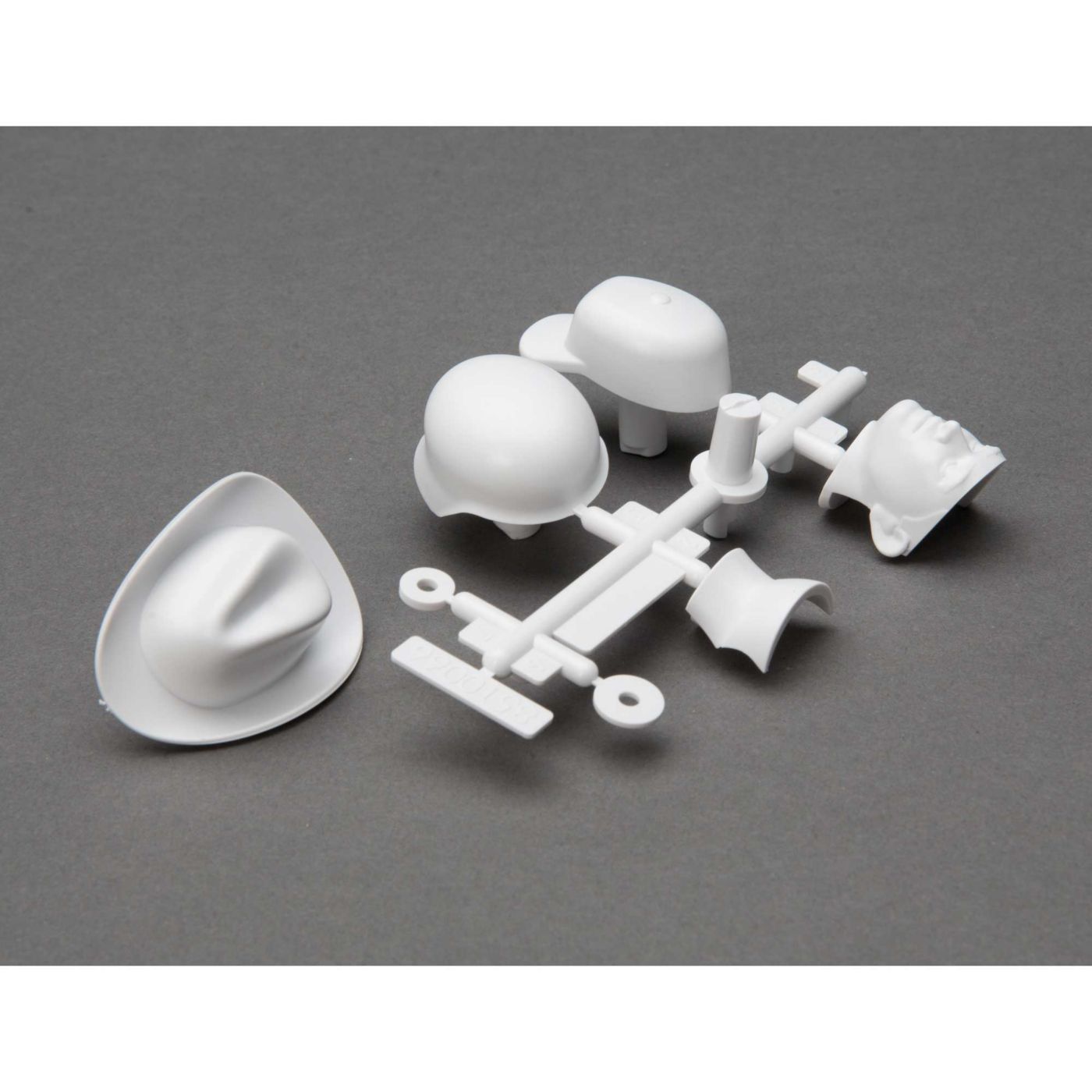 Axial Drivers Head and Hat Set (White) (Z-AXI31635)