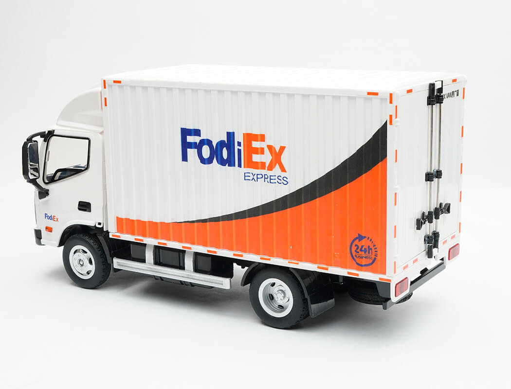 Huina 1:8th 2.4Ghz 12 Channel RC Delivery Truck (CY1524)