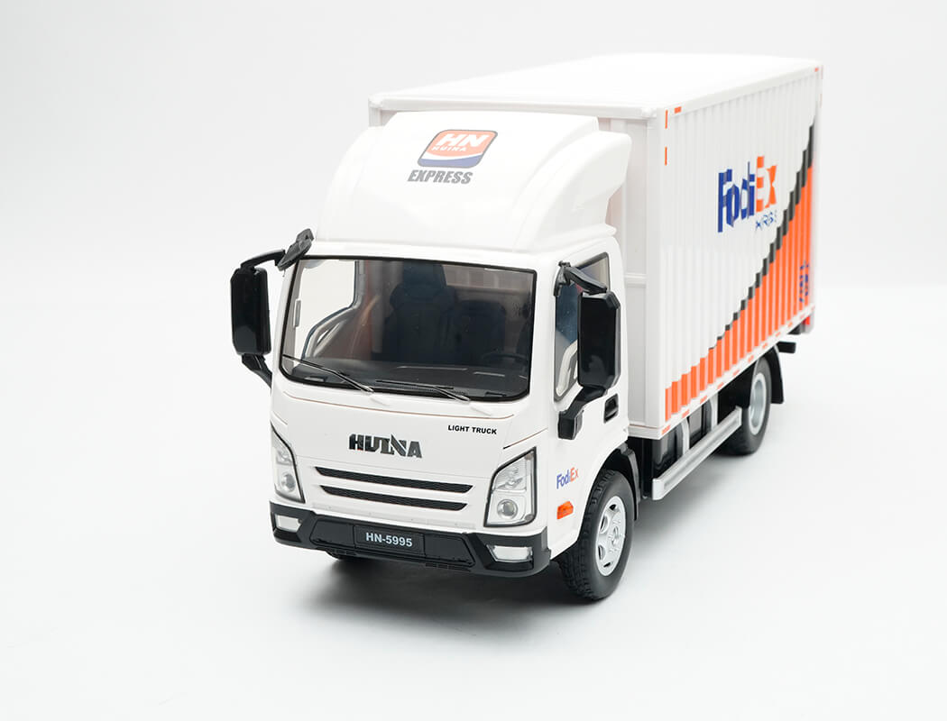 Huina 1:8th 2.4Ghz 12 Channel RC Delivery Truck (CY1524)