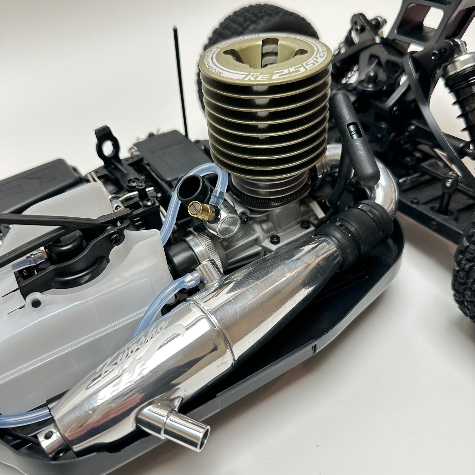 Kyosho Inferno MP10 1:8 RC Nitro Readyset T1 Red (KE25SP2 Engine) (K.33025T1-25)